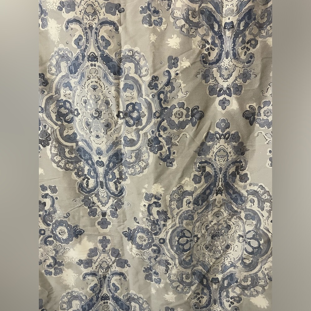 Tavani Blue Floral Antique  Medallion Fabric 72x72 Shower Curtain - Picture 2 of 3